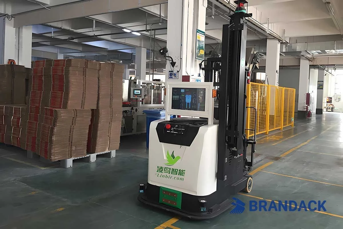 الرافعة الشوكية بدون طيار AGV - الابتكار في تكنولوجيا التخزين